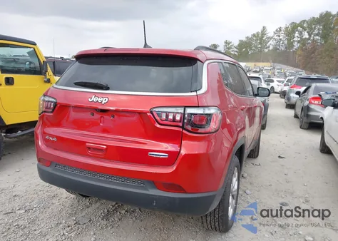 2025 Jeep Compass Latitude 4X4 z USA, uszkodzony, nr VIN 3C4NJDBN0ST595084